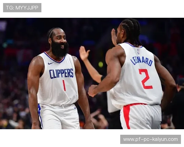 哈登中投得手并送出助攻，76人取得连胜