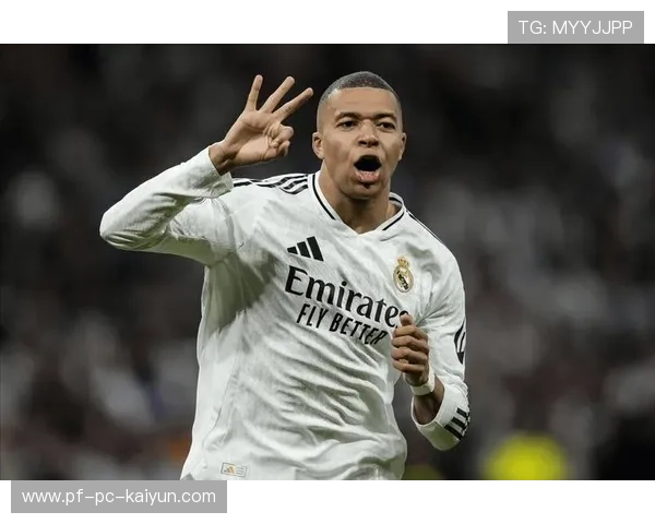 姆巴佩带球变速摆脱防守，法国锋线爆炸感十足：速度与技术的极致对话